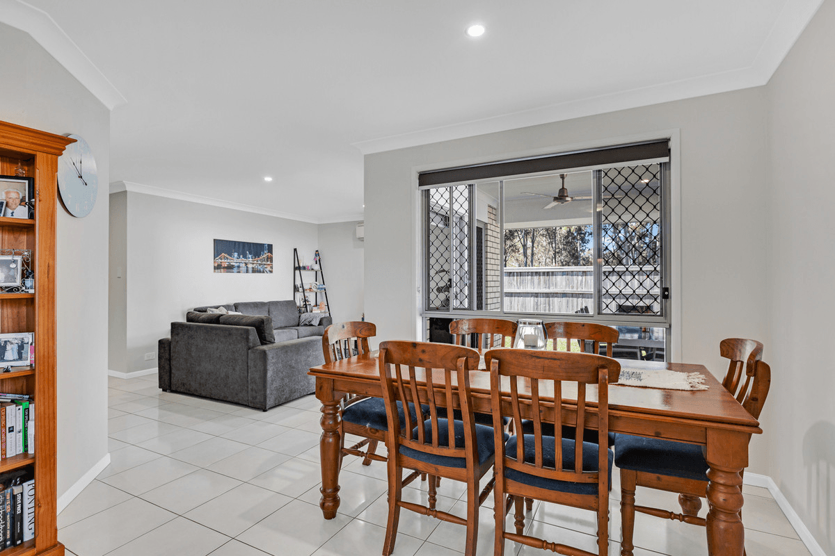 64 Majestic Circuit, THORNLANDS, QLD 4164