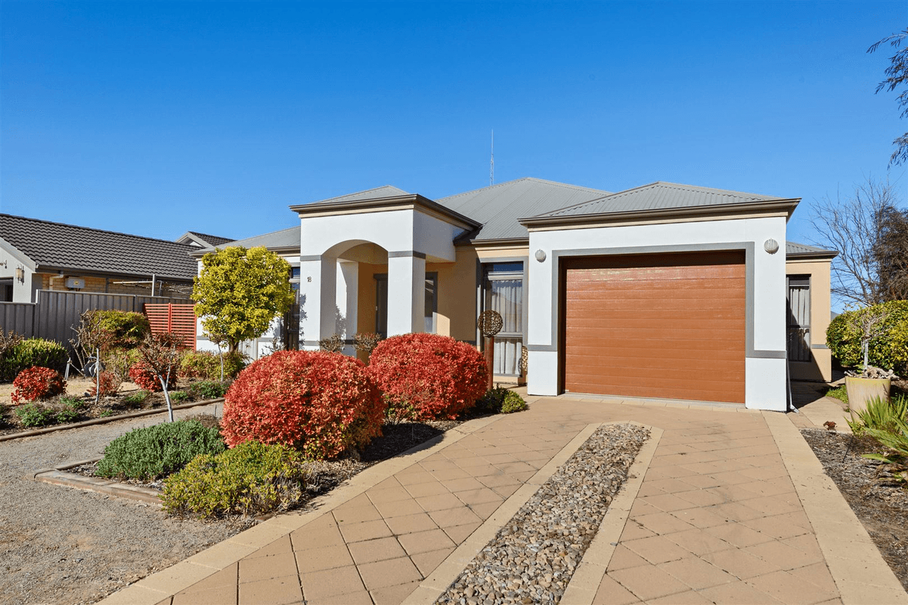 18 Abbott Drive, Kadina, SA 5554