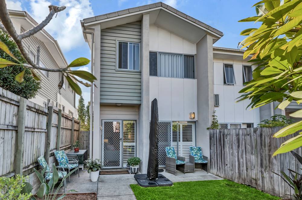 13/2 Christopher Street, PIMPAMA, QLD 4209