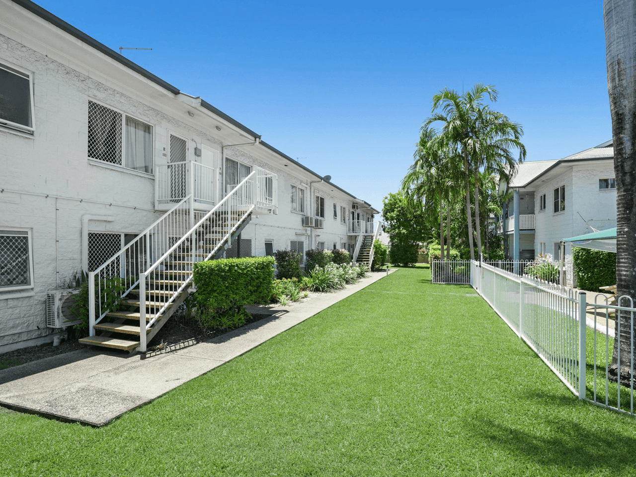 3/3-5 Springfield Crescent, MANOORA, QLD 4870