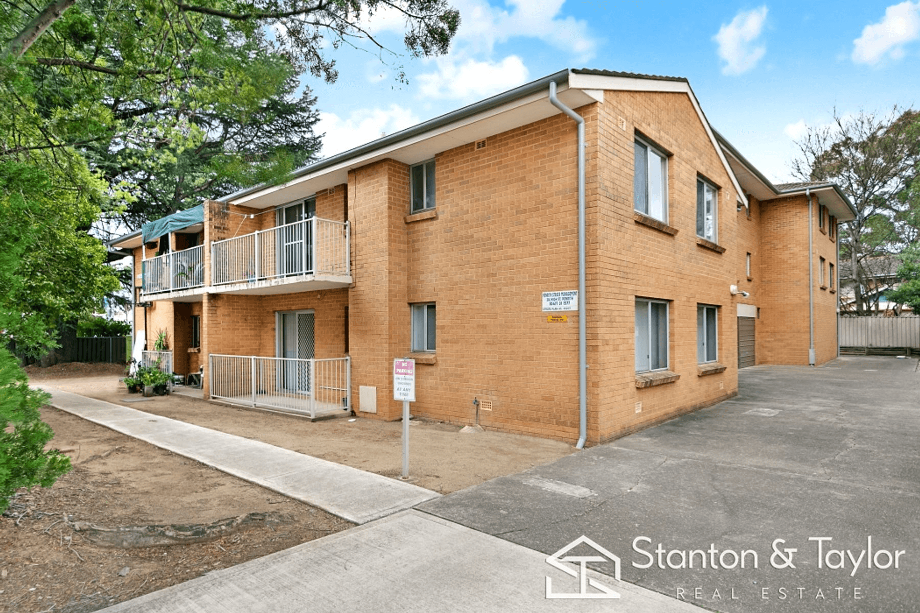 2/4 John Tipping Grove, Penrith, NSW 2750