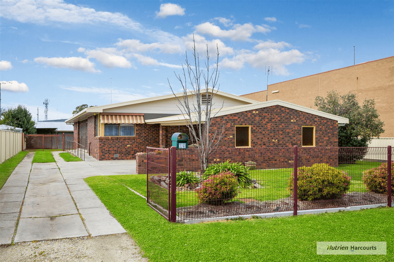 19 Shadforth Street, Kerang, VIC 3579