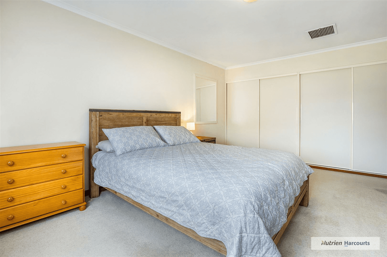 19 Shadforth Street, Kerang, VIC 3579