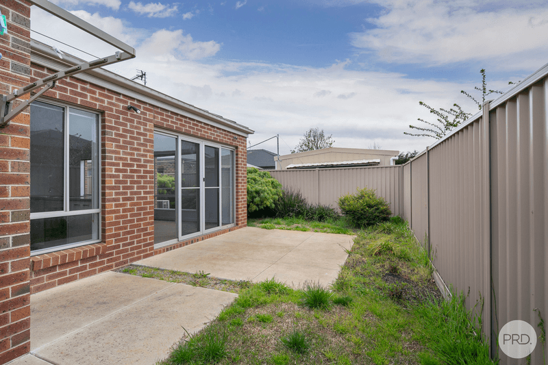 6 Sorrento Drive, ALFREDTON, VIC 3350