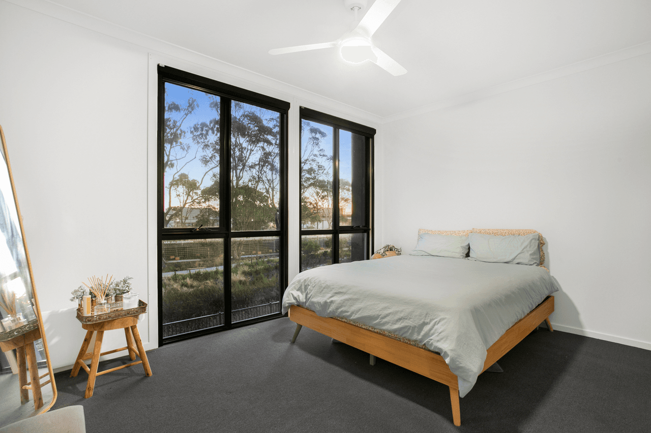 28 Titan Lodge Walk, PAKENHAM, VIC 3810