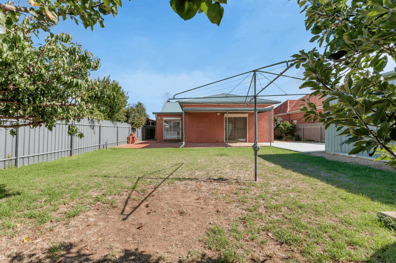 17 La Perouse Avenue, FLINDERS PARK, SA 5025