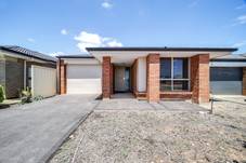 323 Fradd Road, MUNNO PARA WEST, SA 5115