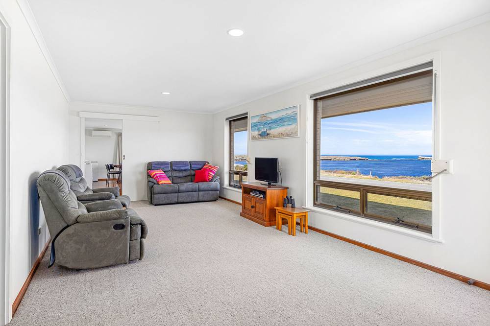 13 Esplanade, Elliston, SA 5670