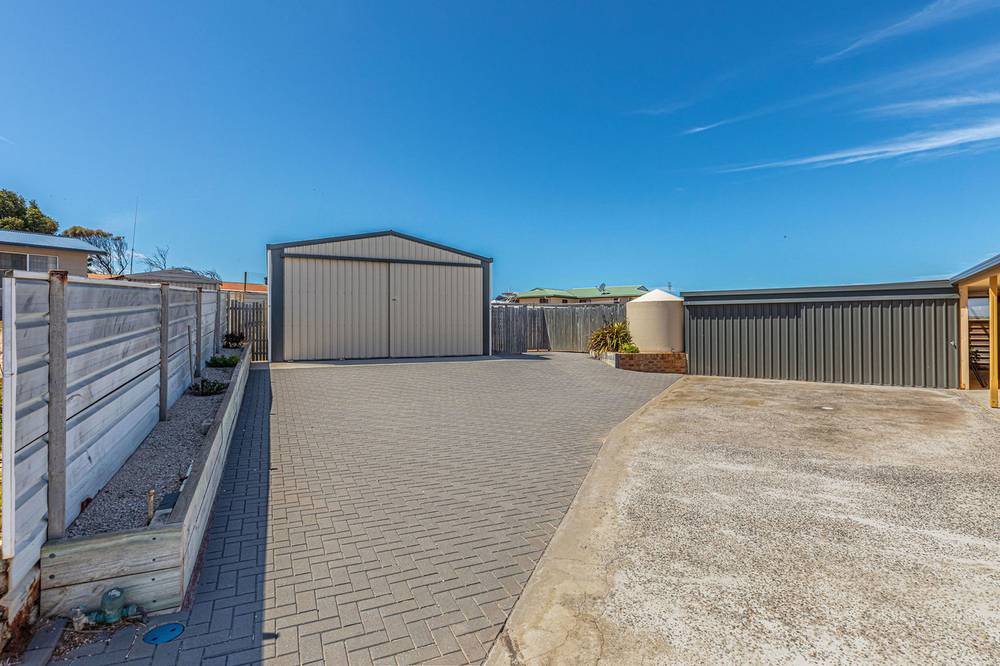 13 Esplanade, Elliston, SA 5670