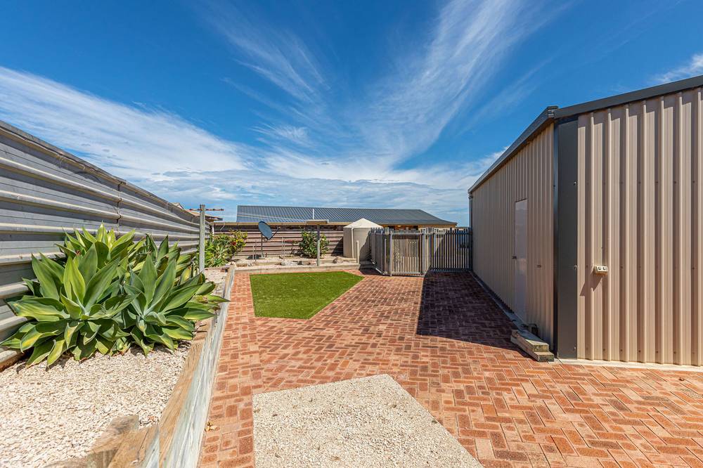 13 Esplanade, Elliston, SA 5670