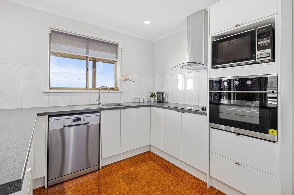 13 Esplanade, Elliston, SA 5670