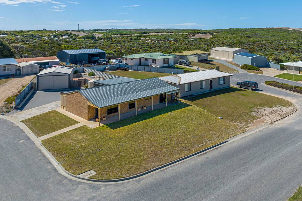 13 Esplanade, Elliston, SA 5670