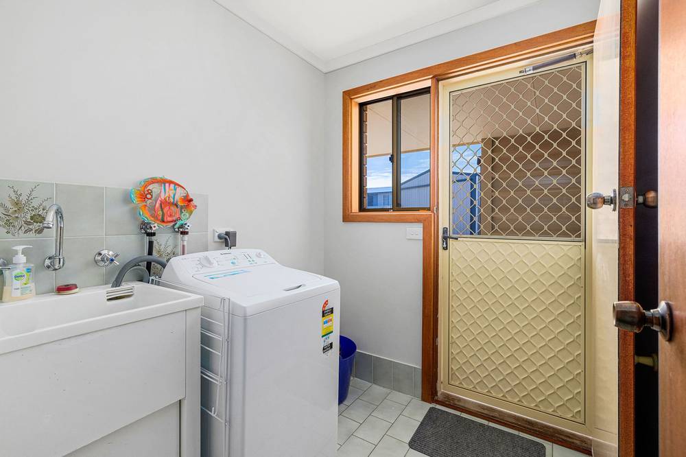 13 Esplanade, Elliston, SA 5670