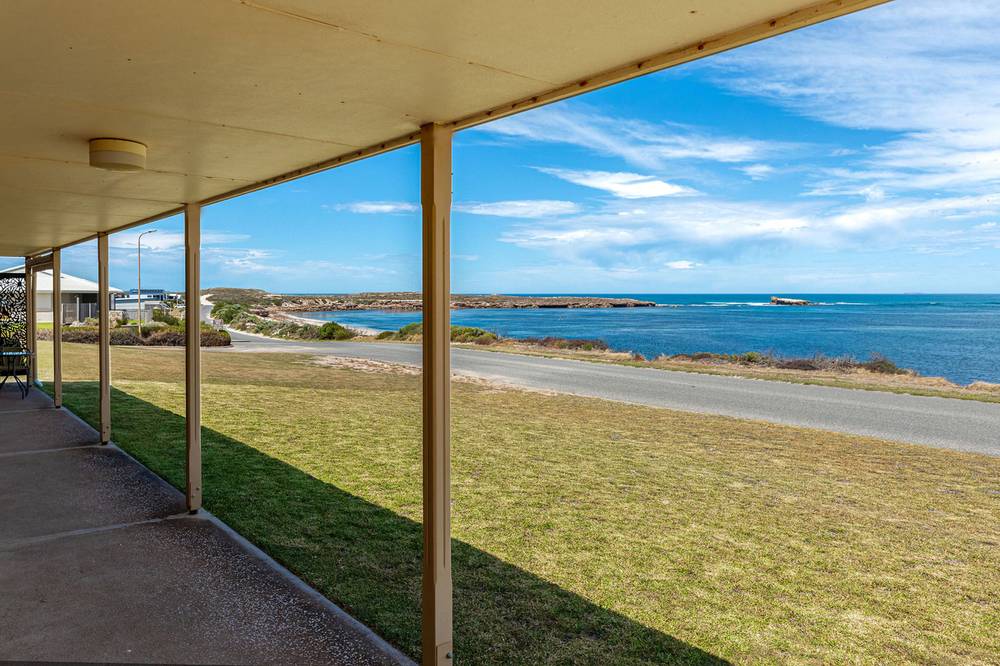 13 Esplanade, Elliston, SA 5670