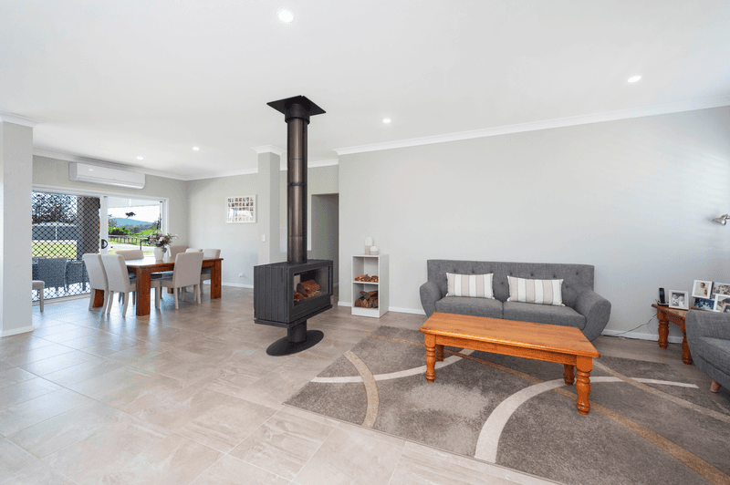 92-94 Martin Place, TAMBORINE, QLD 4270