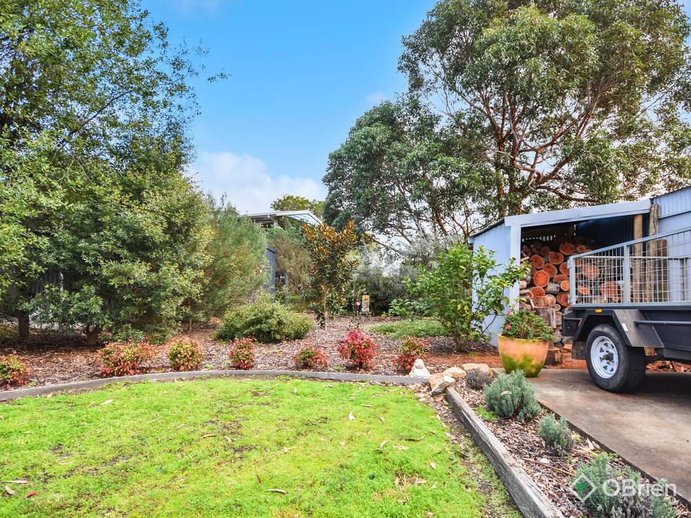 8 Currawong Close, Raymond Island, VIC 3880