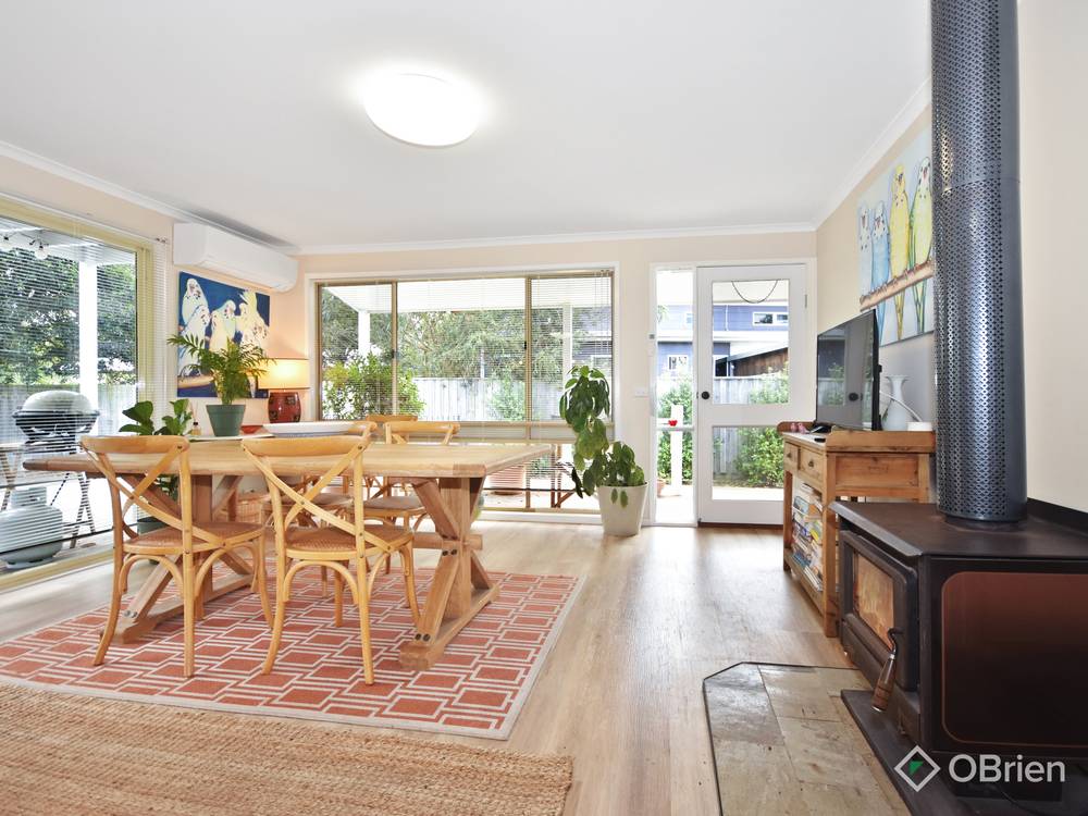 8 Currawong Close, Raymond Island, VIC 3880