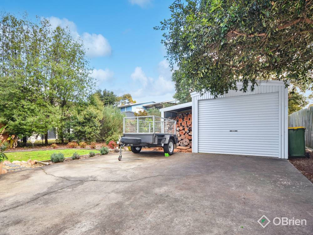 8 Currawong Close, Raymond Island, VIC 3880