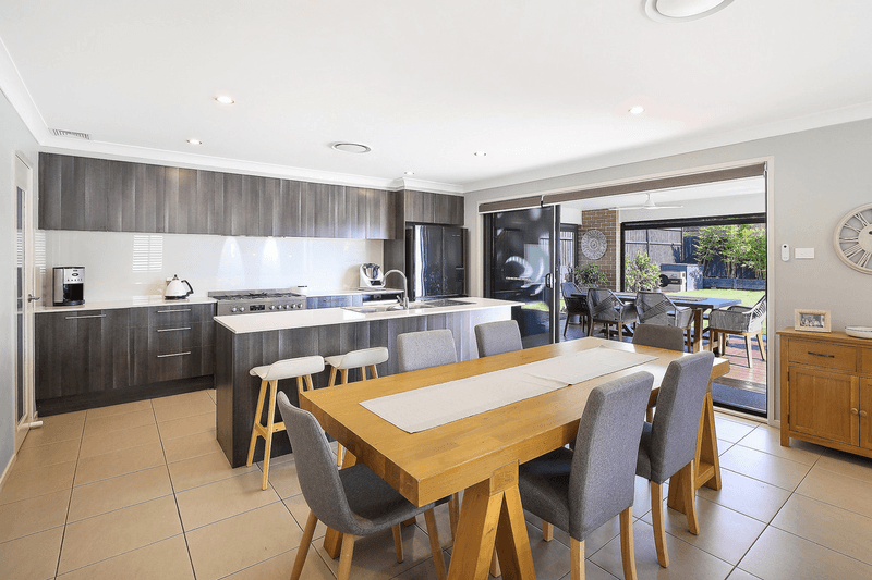 33 Mistview Circuit, FORRESTERS BEACH, NSW 2260