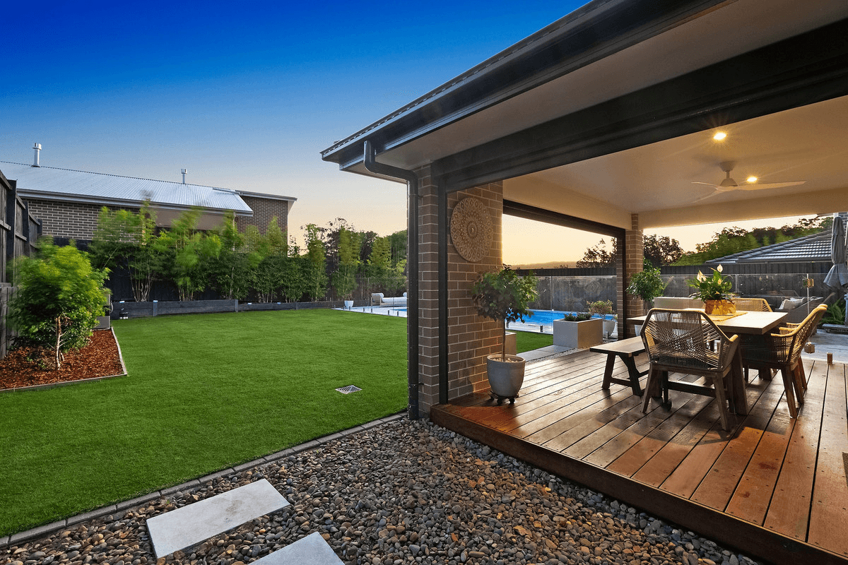 33 Mistview Circuit, FORRESTERS BEACH, NSW 2260