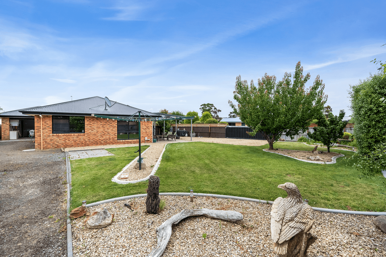 14 Clarence Crescent, ROKEBY, TAS 7019