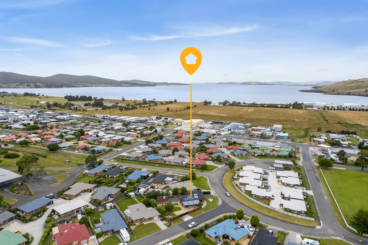 14 Clarence Crescent, ROKEBY, TAS 7019