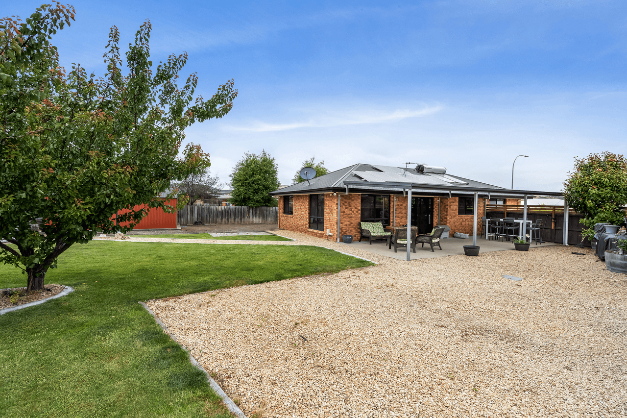 14 Clarence Crescent, ROKEBY, TAS 7019
