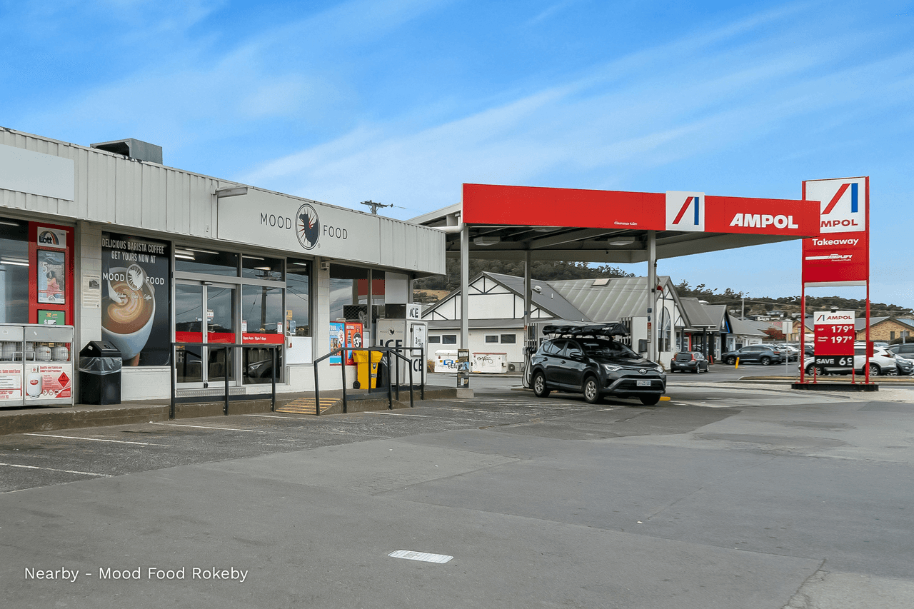 14 Clarence Crescent, ROKEBY, TAS 7019