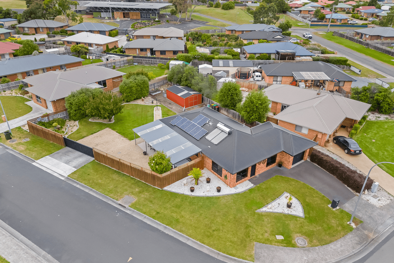 14 Clarence Crescent, ROKEBY, TAS 7019