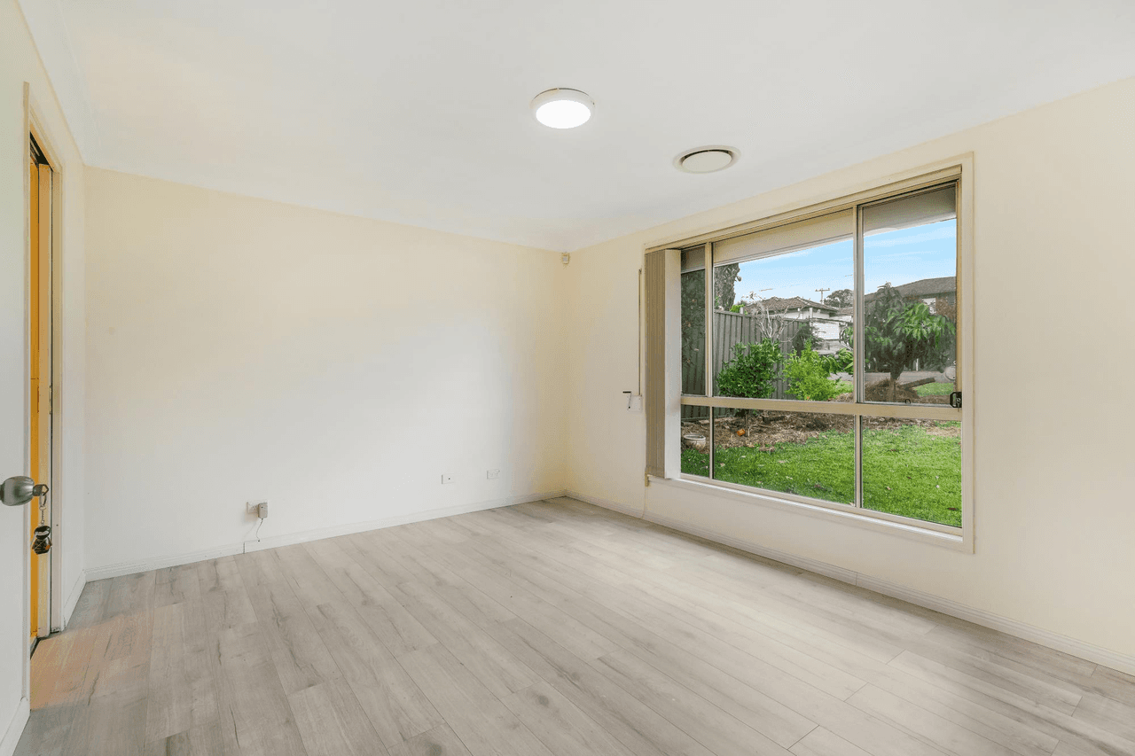 6 Barton Street, SMITHFIELD, NSW 2164