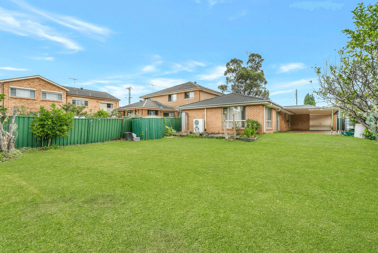 6 Barton Street, SMITHFIELD, NSW 2164