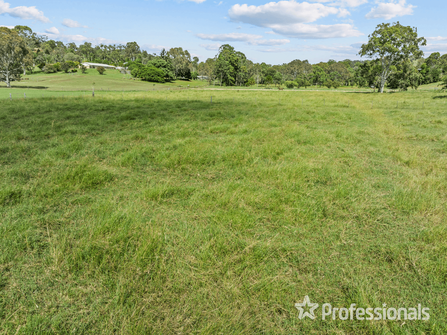 48 Robert Road, Chatsworth, QLD 4570