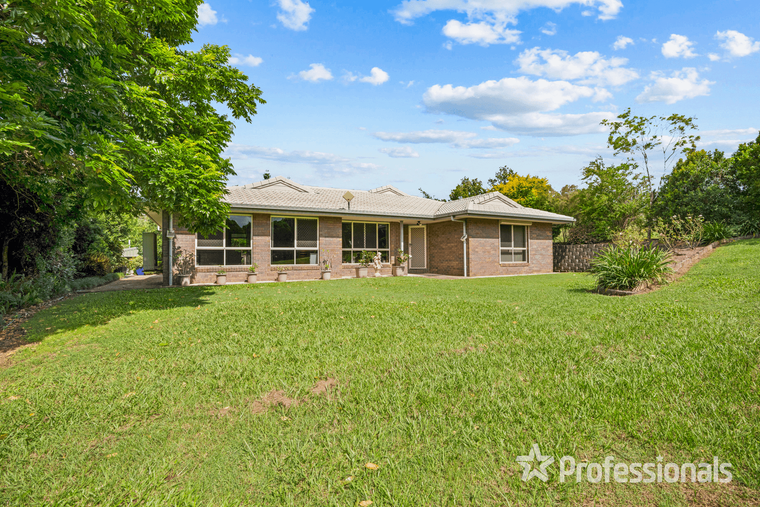 48 Robert Road, Chatsworth, QLD 4570