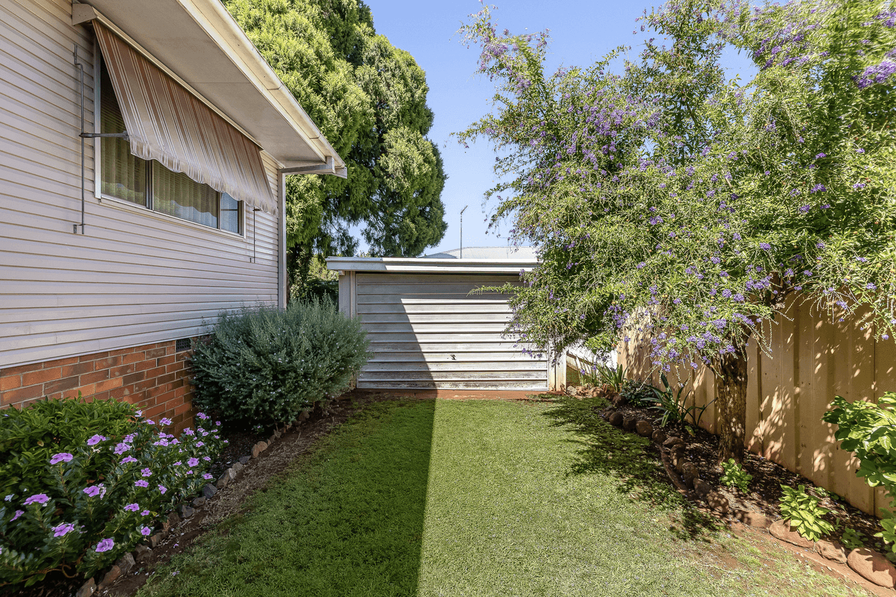 2 Acacia Street, RANGEVILLE, QLD 4350