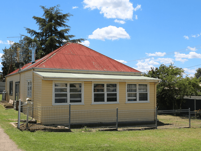 12 Oliver Street, GLEN INNES, NSW 2370