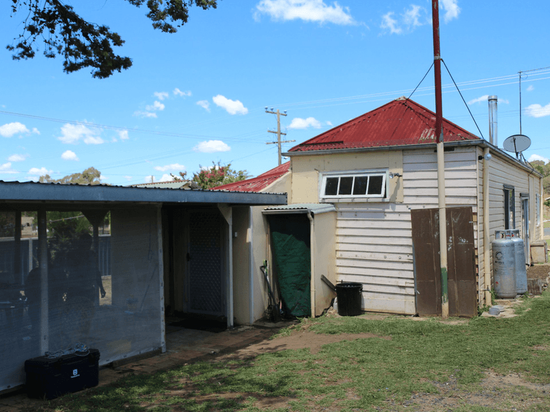 12 Oliver Street, GLEN INNES, NSW 2370