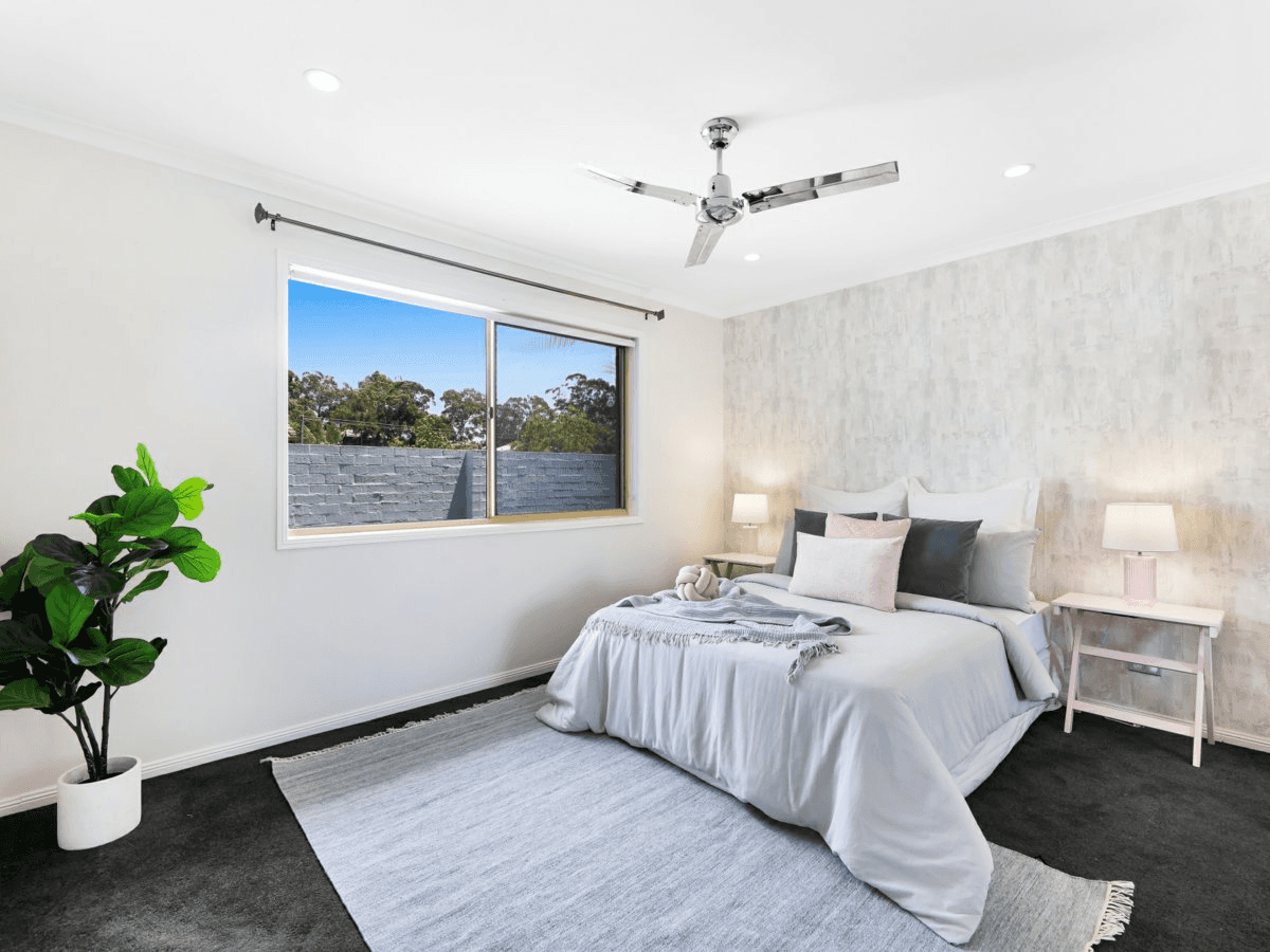 1/5 Avi Court, LABRADOR, QLD 4215