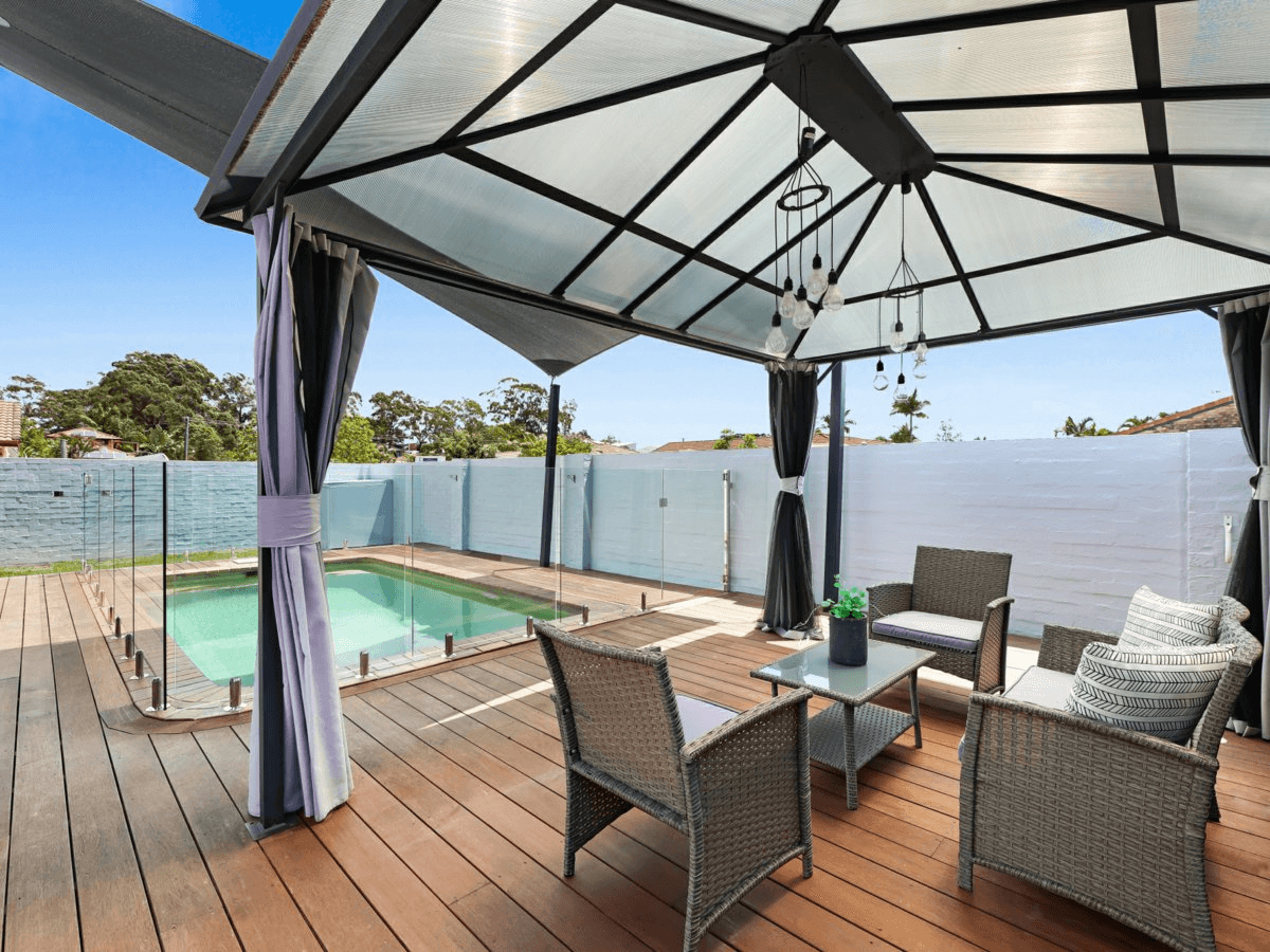 1/5 Avi Court, LABRADOR, QLD 4215