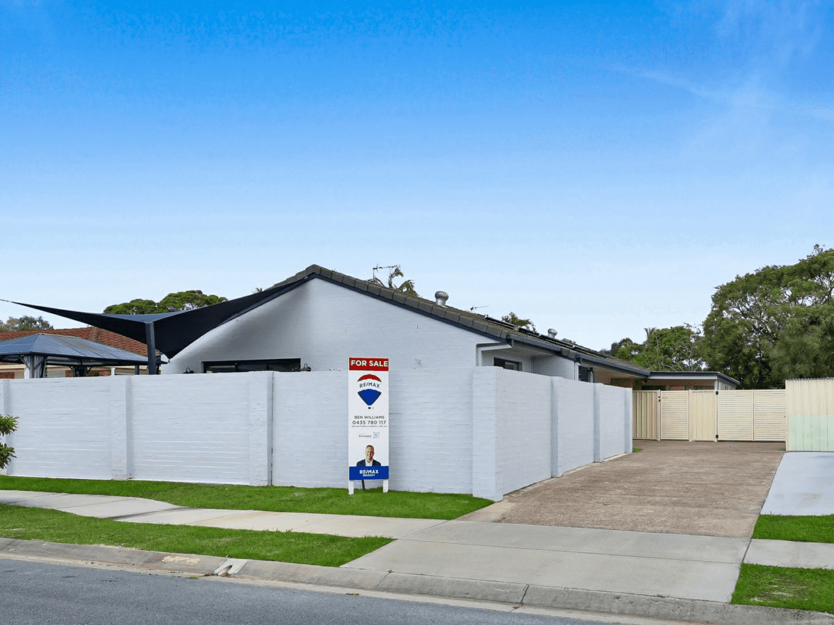 1/5 Avi Court, LABRADOR, QLD 4215