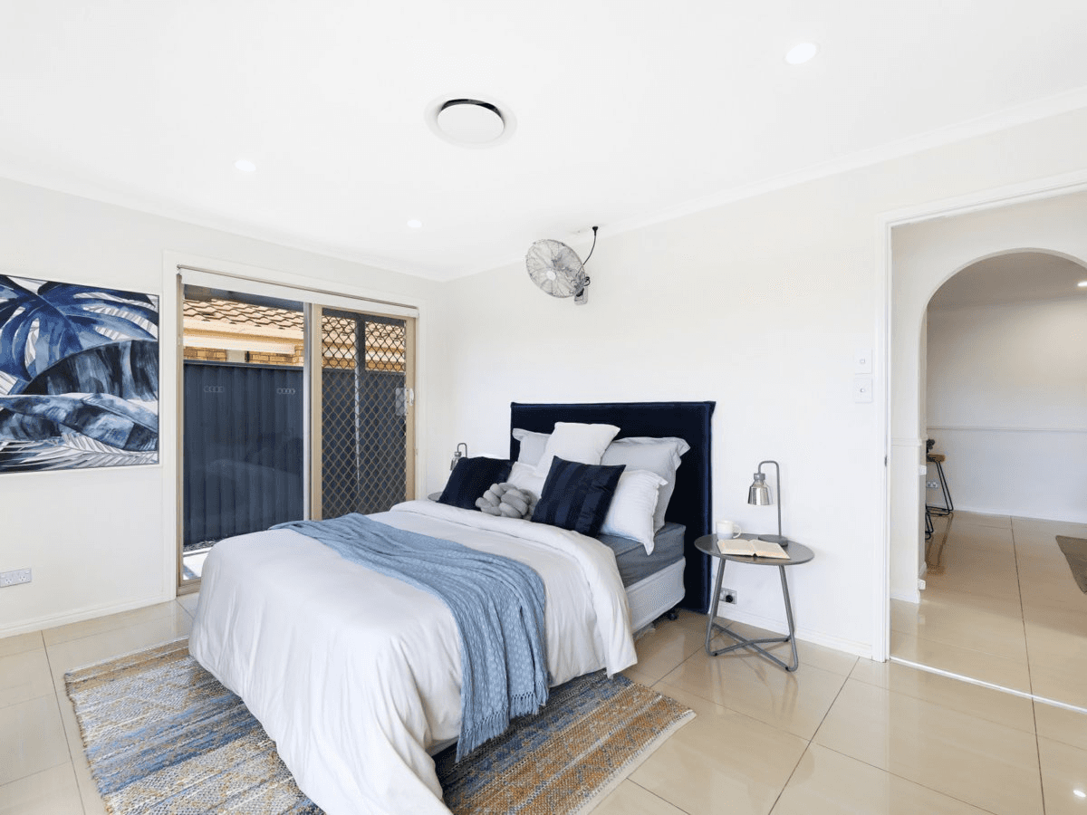 1/5 Avi Court, LABRADOR, QLD 4215