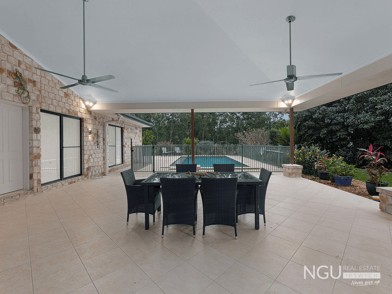 15 Emma Holt Court, Mount Crosby, QLD 4306