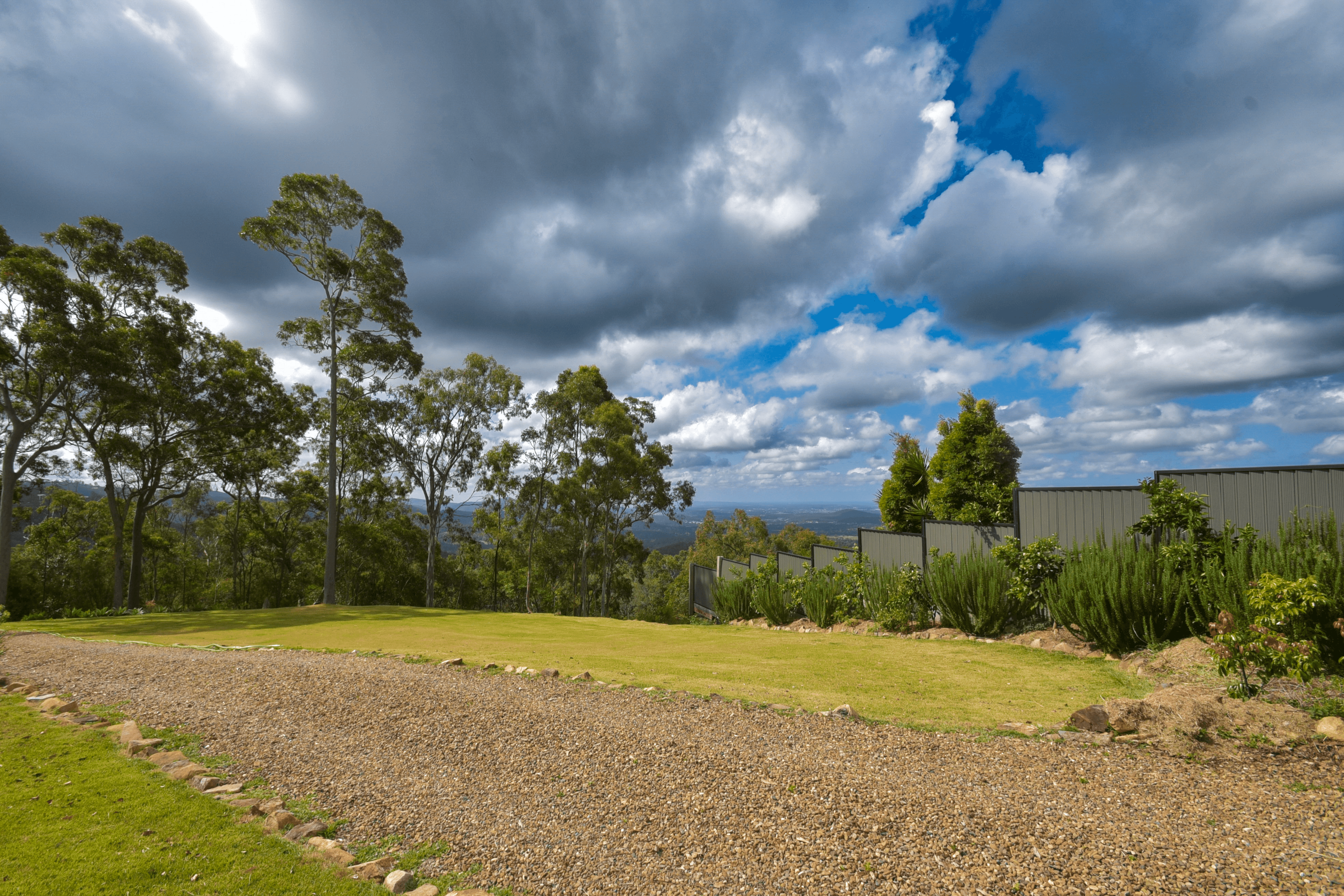 21 Wildflower Court, CLAGIRABA, QLD 4211