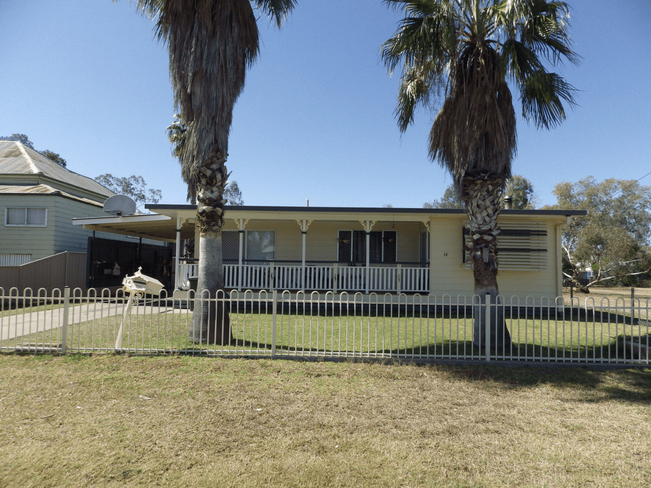 14 Lewis Street, ROMA, QLD 4455