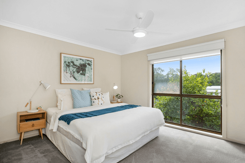 4 Wollert Street, RYE, VIC 3941