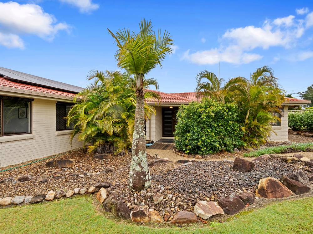 10 FARRELL DRIVE, WALLOON, QLD 4306