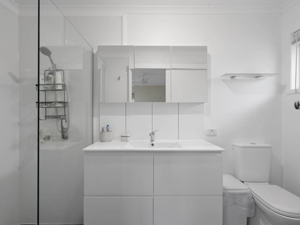 10 FARRELL DRIVE, WALLOON, QLD 4306