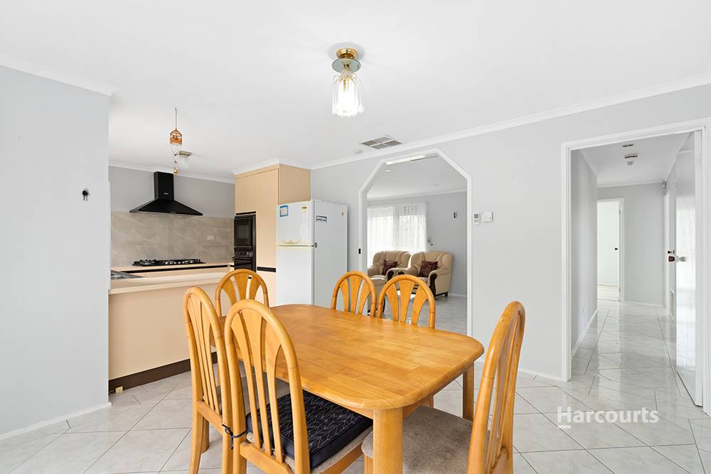 3 Dee Court, ENDEAVOUR HILLS, VIC 3802