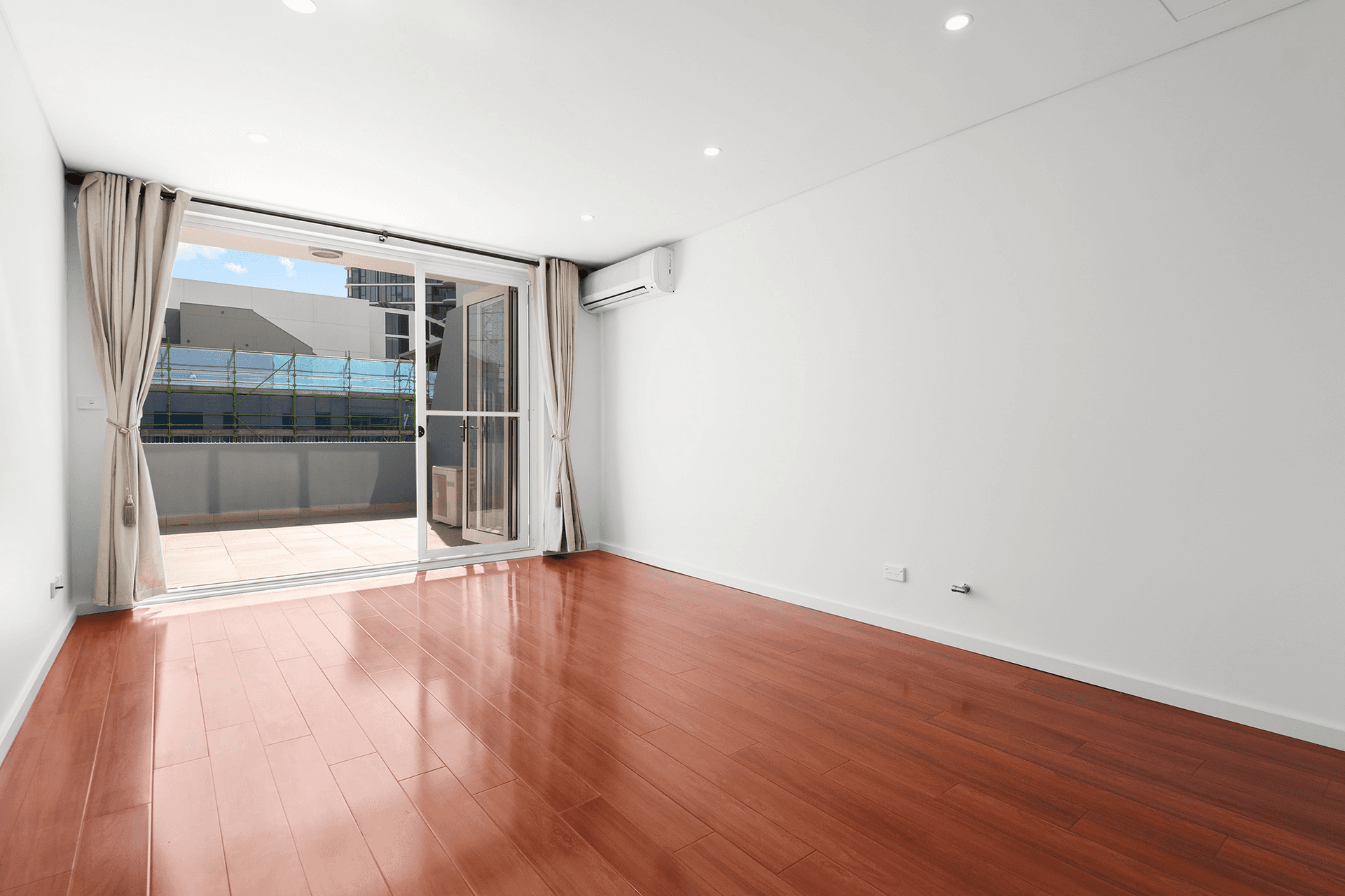 28/11-13 Oaks Avenue, Dee Why, NSW 2099