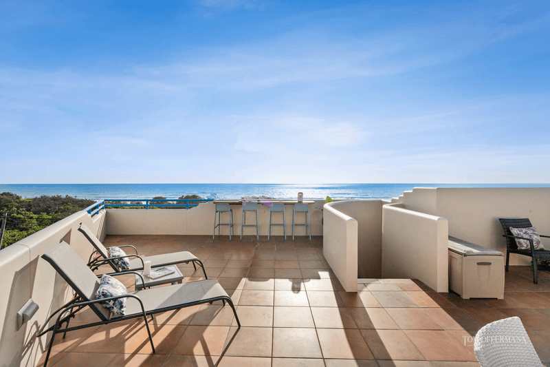 2/82 Peregian Esplanade, Peregian Beach, QLD 4573