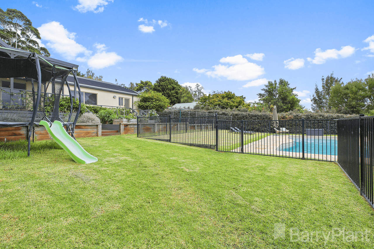 28 Pepperell Drive, Drouin, VIC 3818